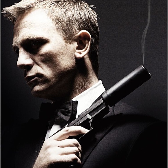 Double 007 - Picture 2 of 5